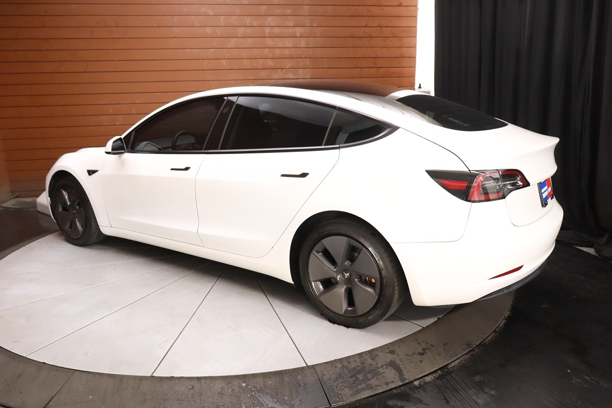 2020 Tesla Model 3 Long Range photo 10