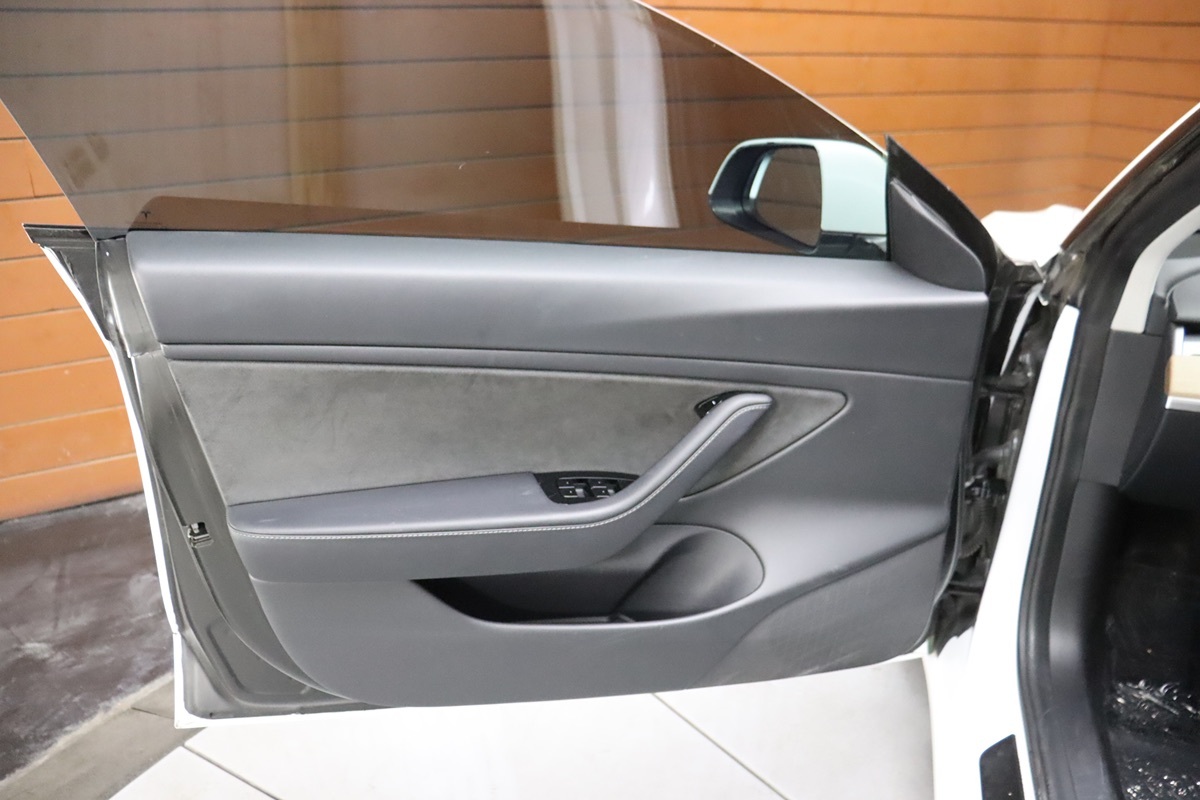 2020 Tesla Model 3 Long Range photo 22