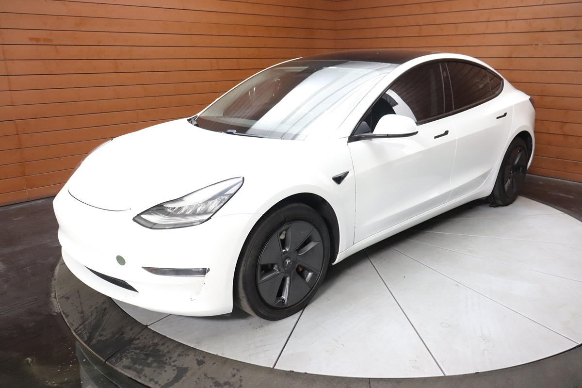 2020 Tesla Model 3 Long Range photo 8