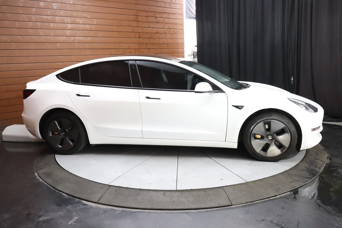 2020 Tesla Model 3 Long Range photo 18
