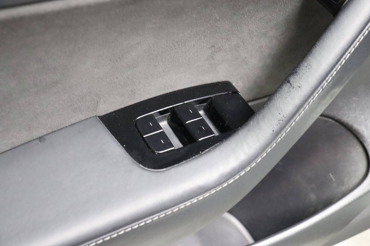 2020 Tesla Model 3 Long Range photo 29