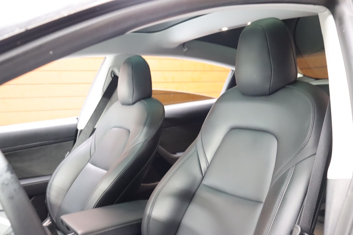 2020 Tesla Model 3 Long Range photo 35