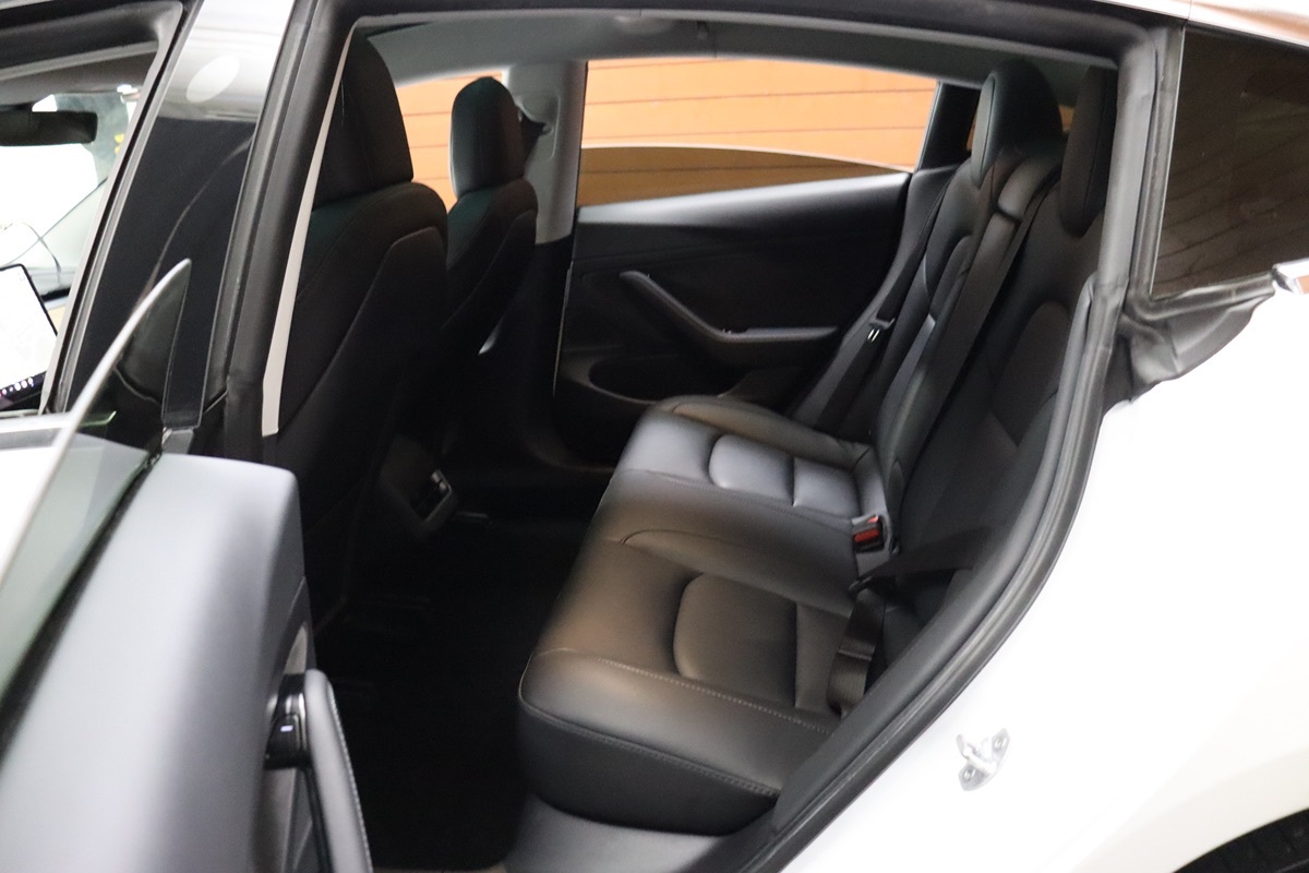 2020 Tesla Model 3 Long Range photo 37