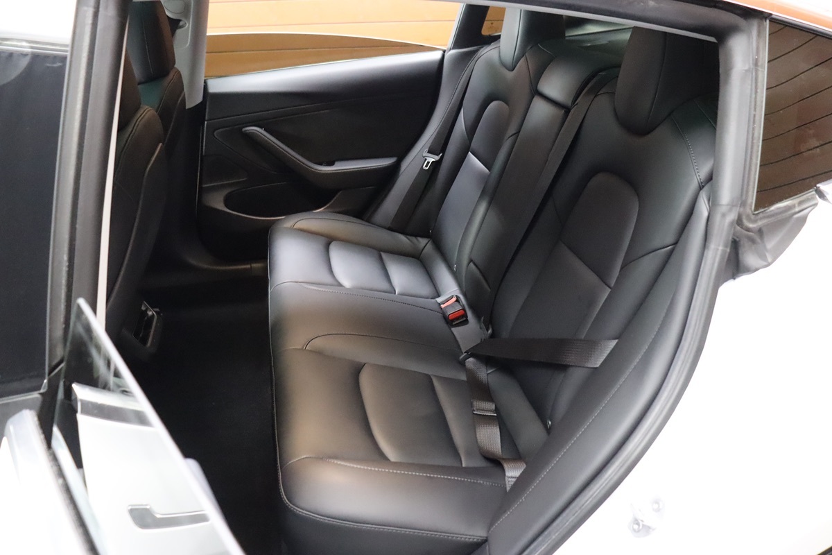 2020 Tesla Model 3 Long Range photo 38