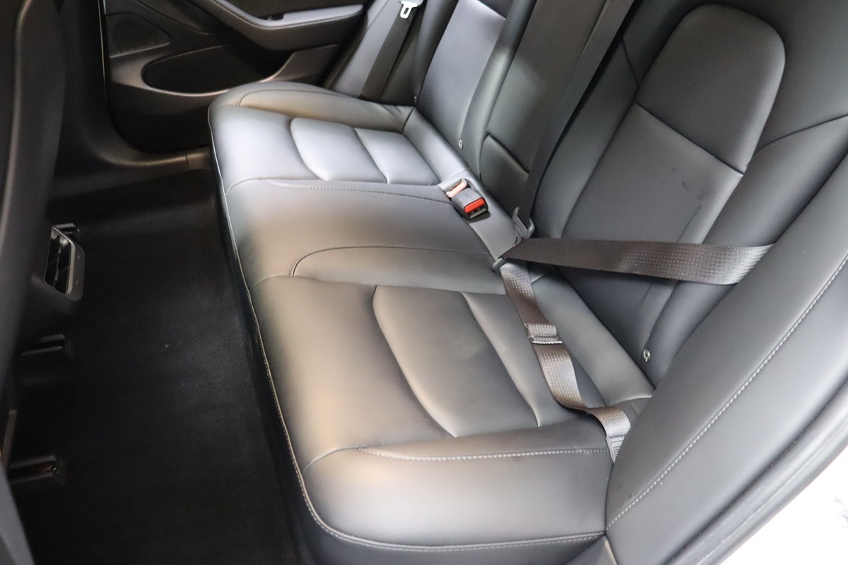 2020 Tesla Model 3 Long Range photo 39
