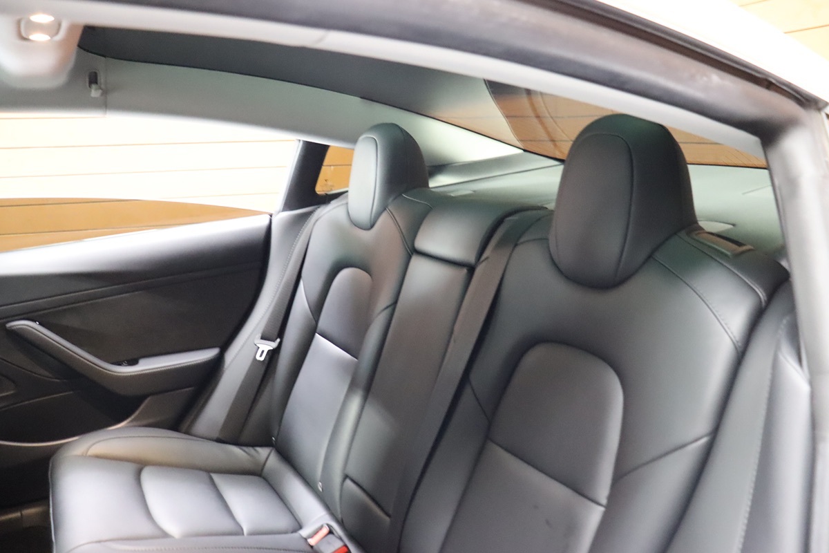 2020 Tesla Model 3 Long Range photo 40