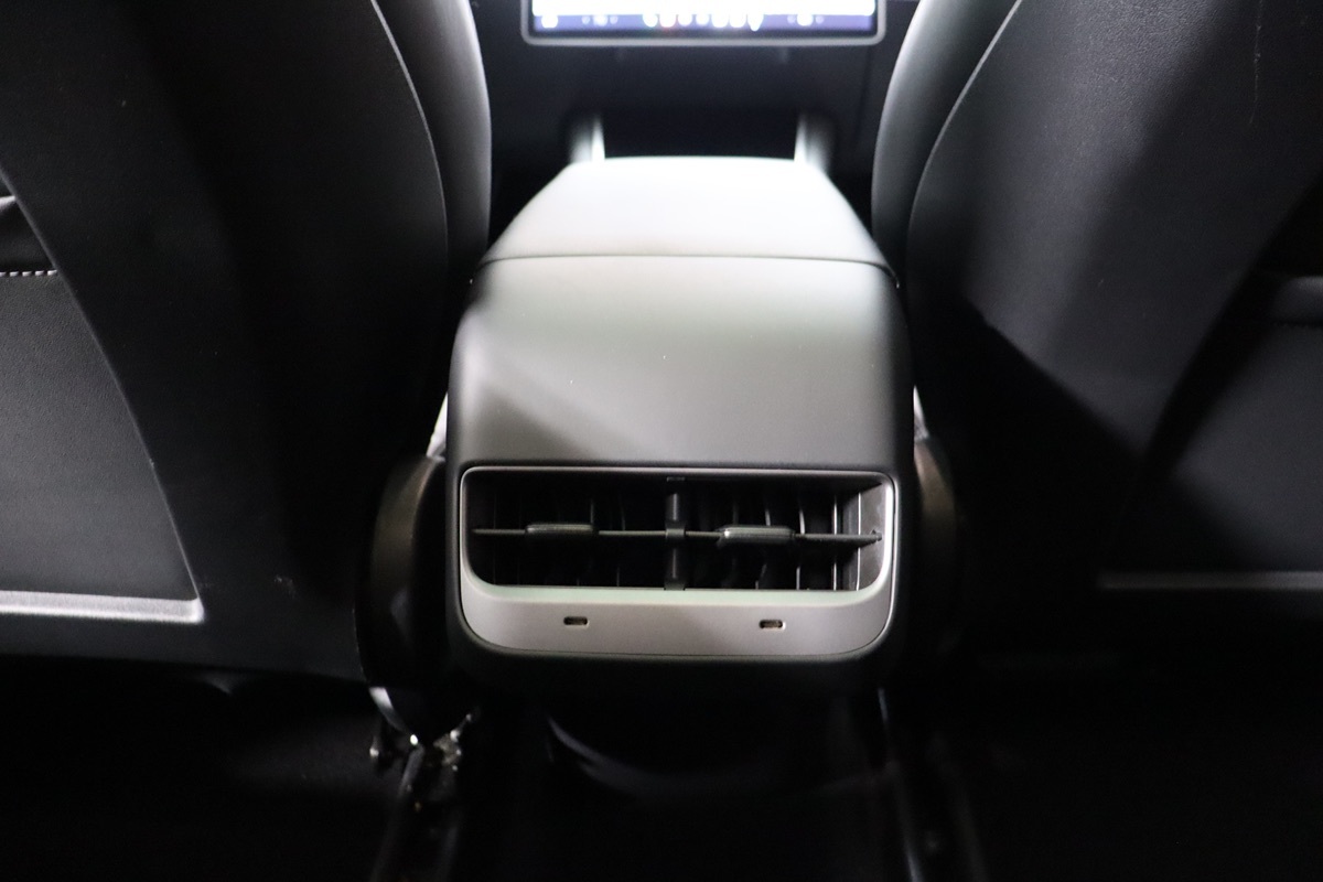 2020 Tesla Model 3 Long Range photo 41