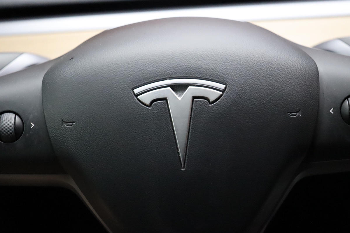 2020 Tesla Model 3 Long Range photo 46