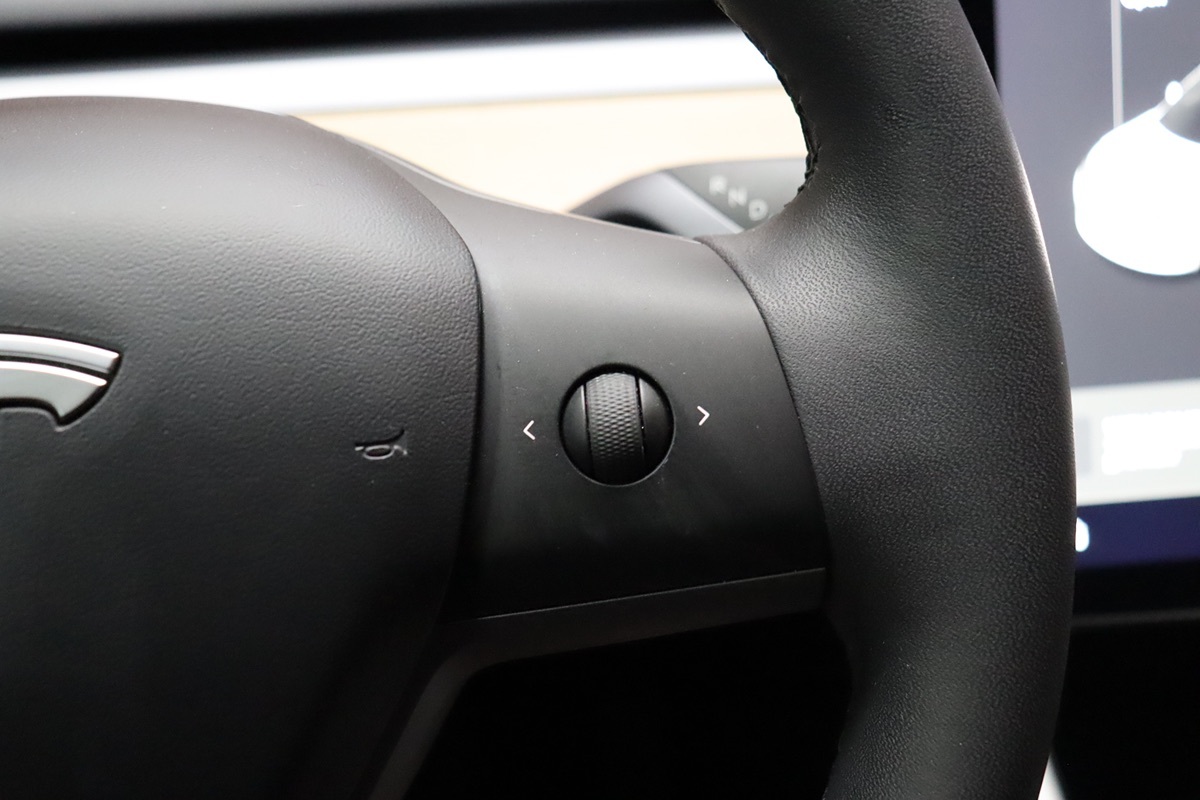 2020 Tesla Model 3 Long Range photo 47