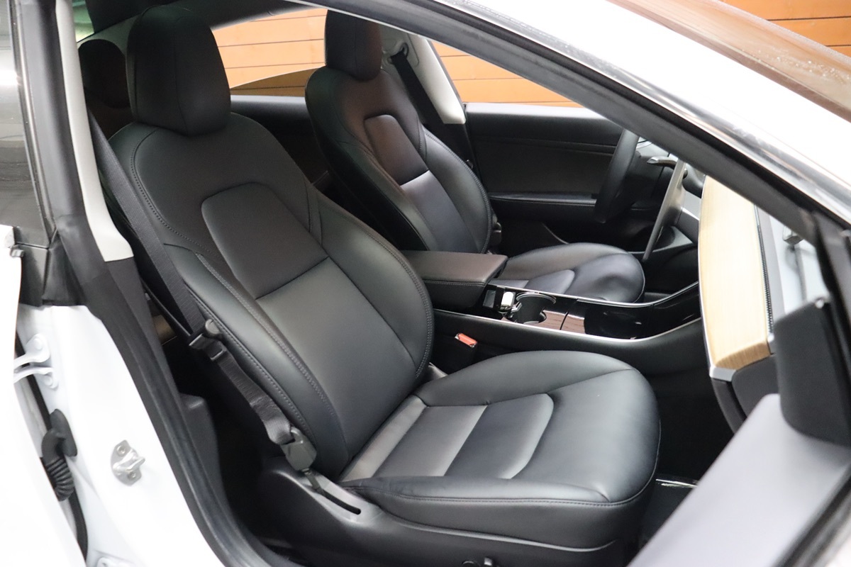2020 Tesla Model 3 Long Range photo 52