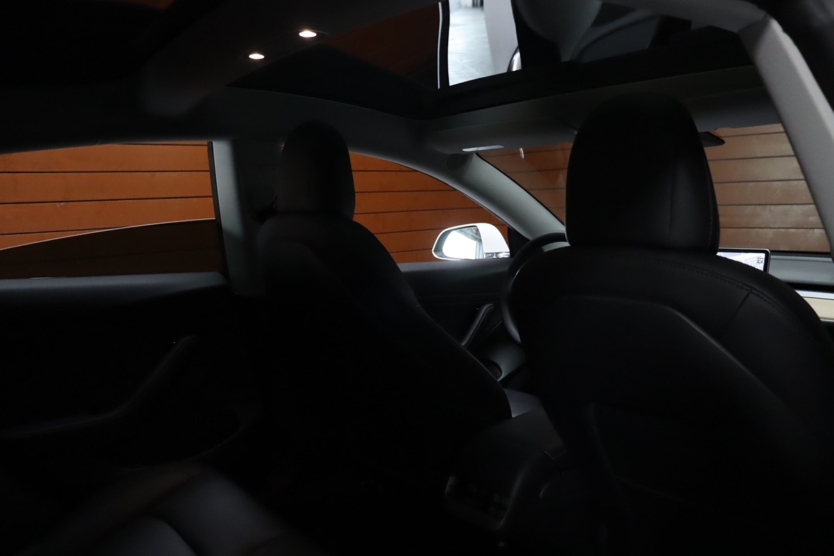 2020 Tesla Model 3 Long Range photo 55