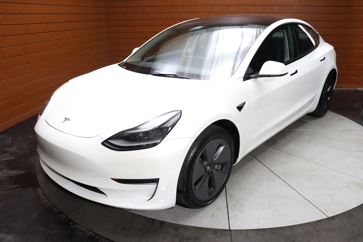 2023 Tesla Model 3 photo 2