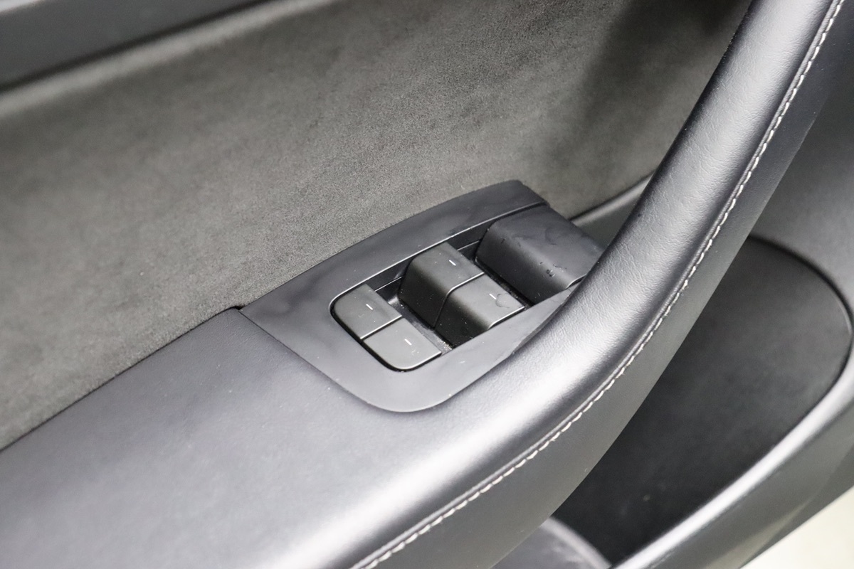 2023 Tesla Model 3 photo 15
