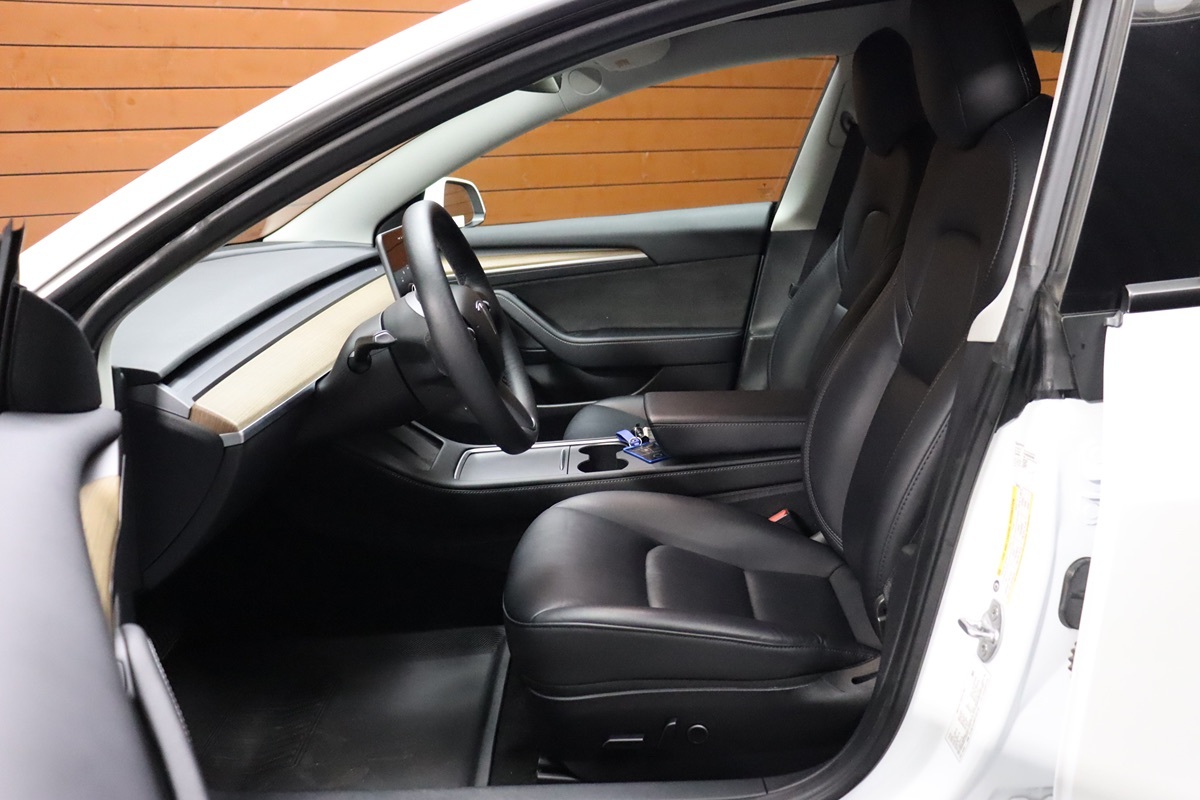 2023 Tesla Model 3 photo 19