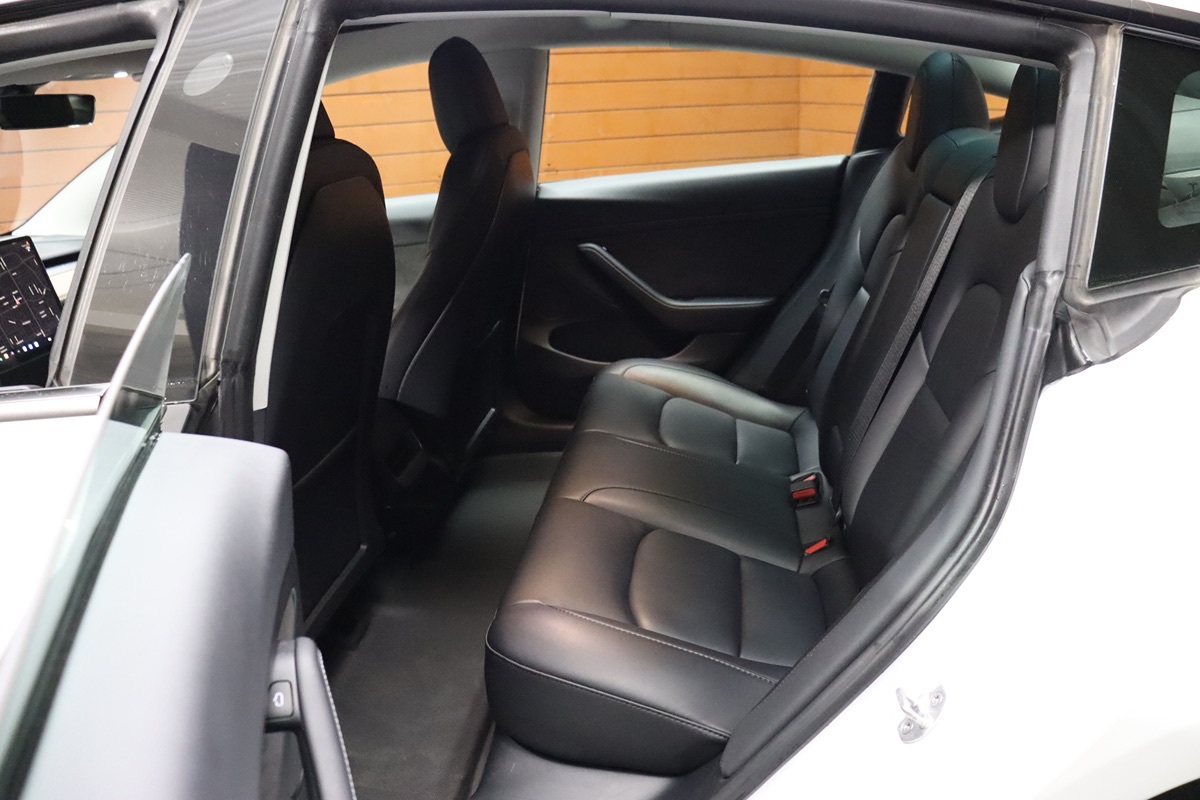 2023 Tesla Model 3 photo 24