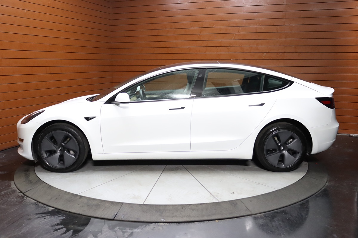 2023 Tesla Model 3 photo 5