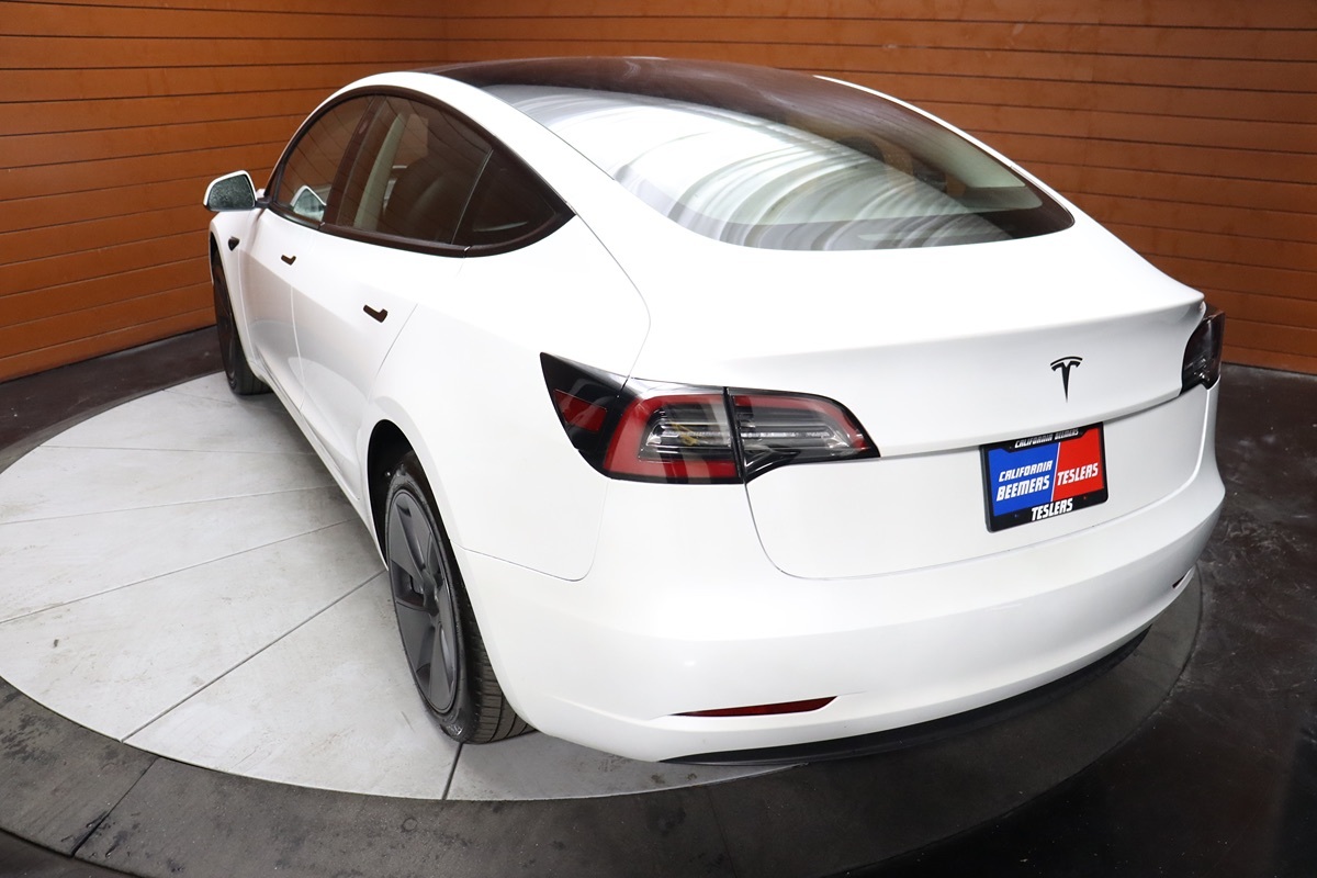 2023 Tesla Model 3 photo 6