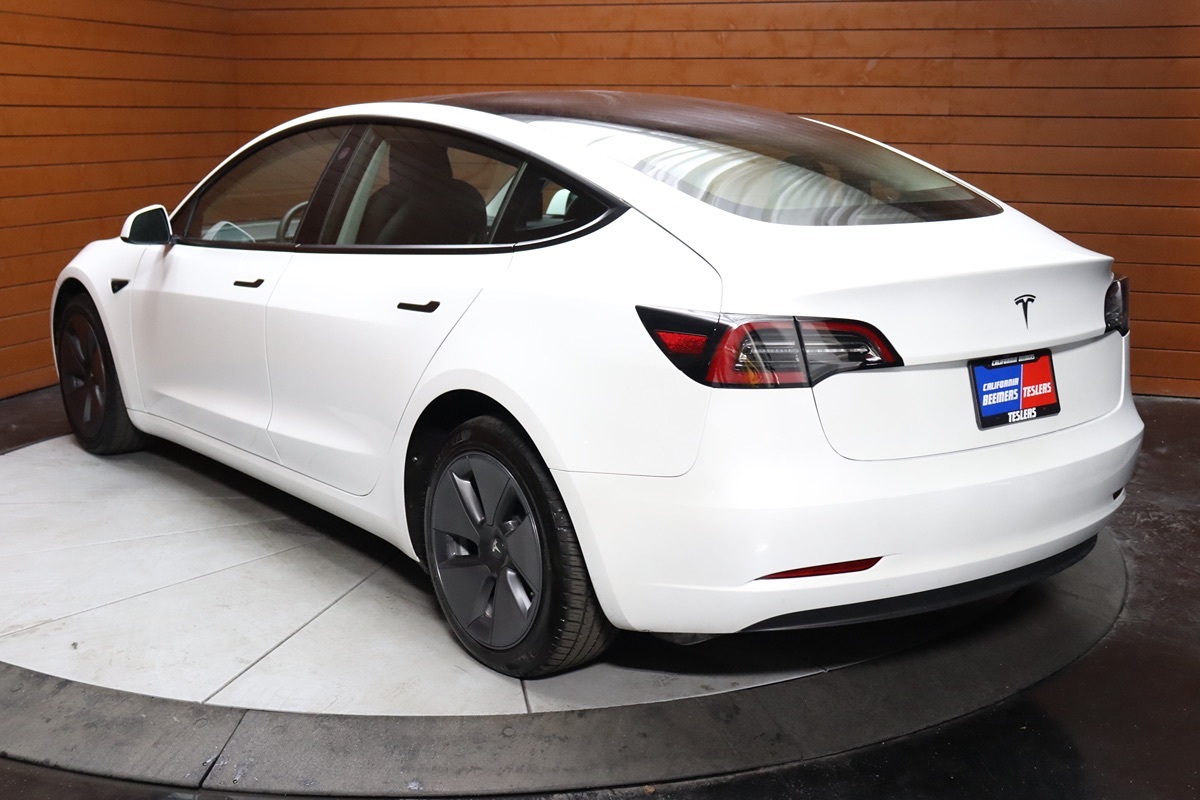 2023 Tesla Model 3 photo 7