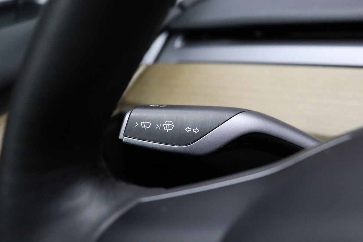 2023 Tesla Model 3 photo 33