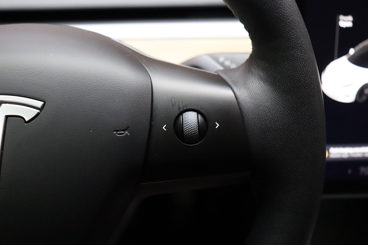 2023 Tesla Model 3 photo 36