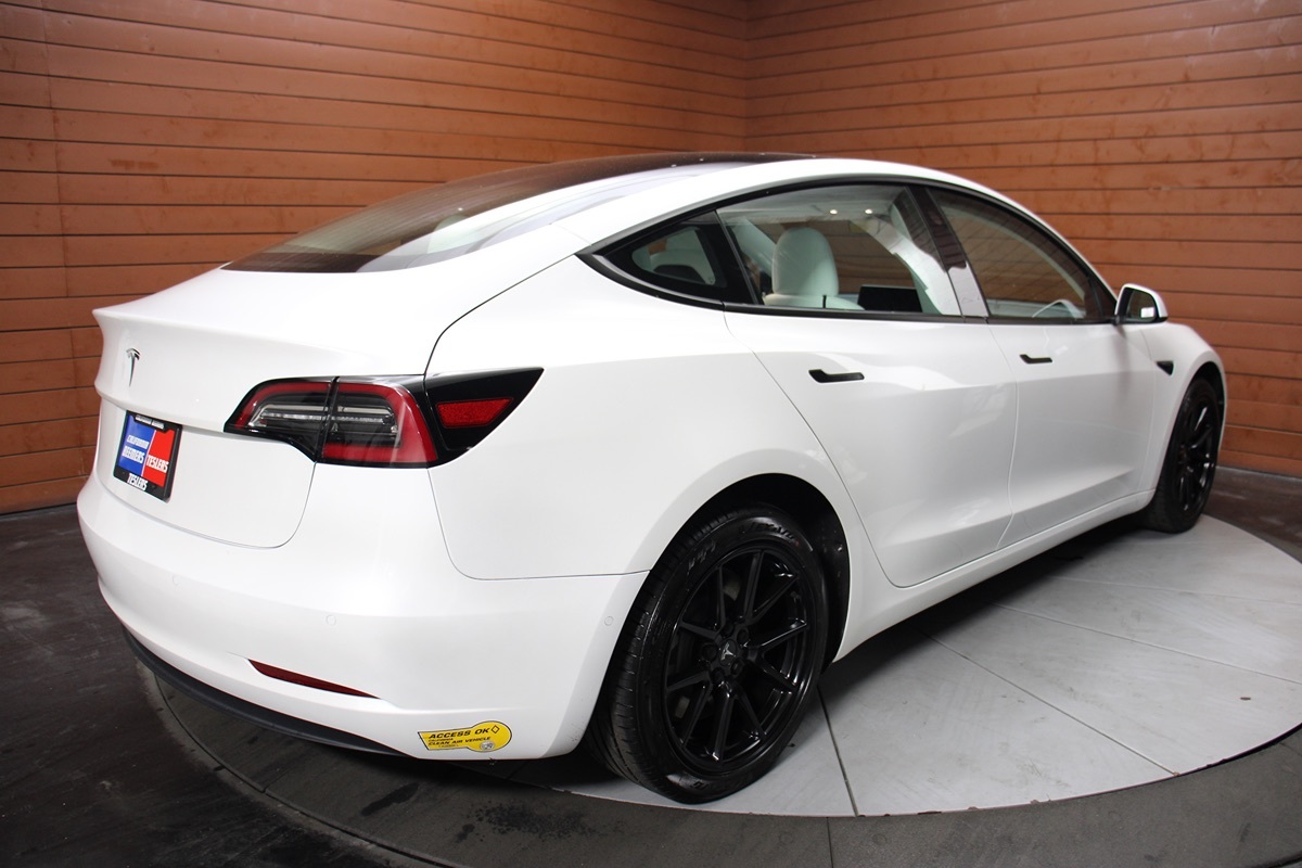 2022 Tesla Model 3 photo 16