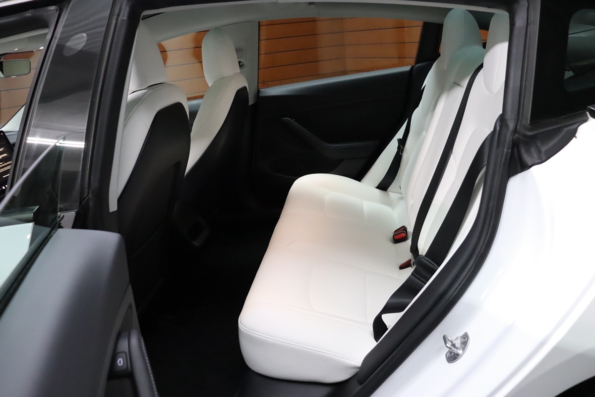 2022 Tesla Model 3 photo 32