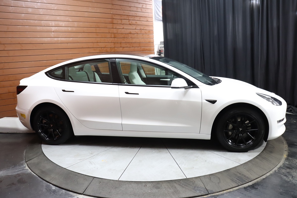 2022 Tesla Model 3 photo 15