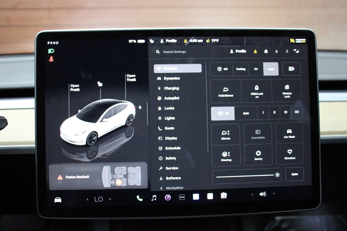 2022 Tesla Model 3 Long Range photo 21