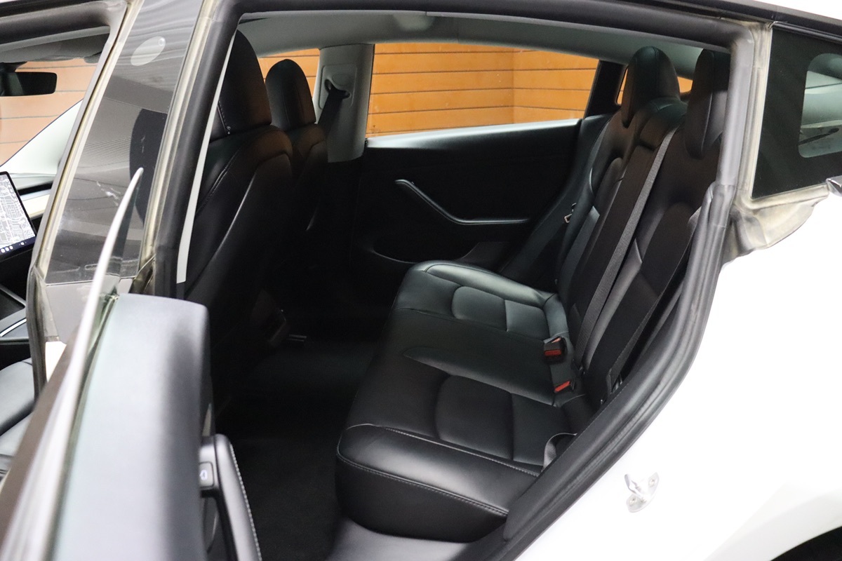 2022 Tesla Model 3 Long Range photo 33