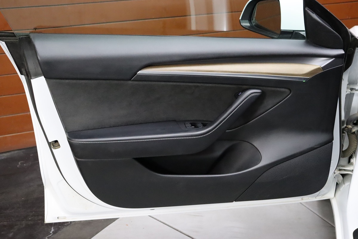 2022 Tesla Model 3 Long Range photo 38