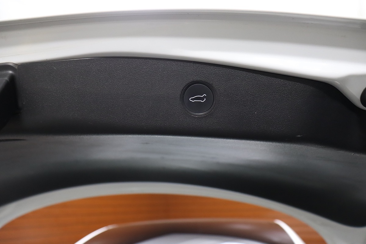 2022 Tesla Model 3 Long Range photo 11