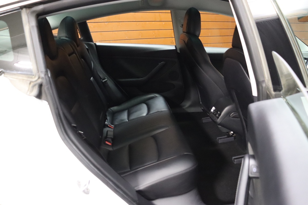 2022 Tesla Model 3 Long Range photo 52