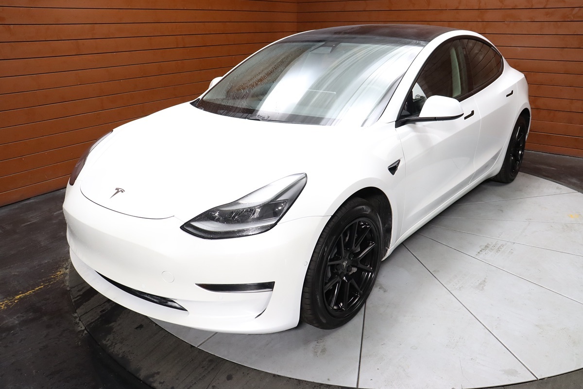 2022 Tesla Model 3 Long Range photo 6