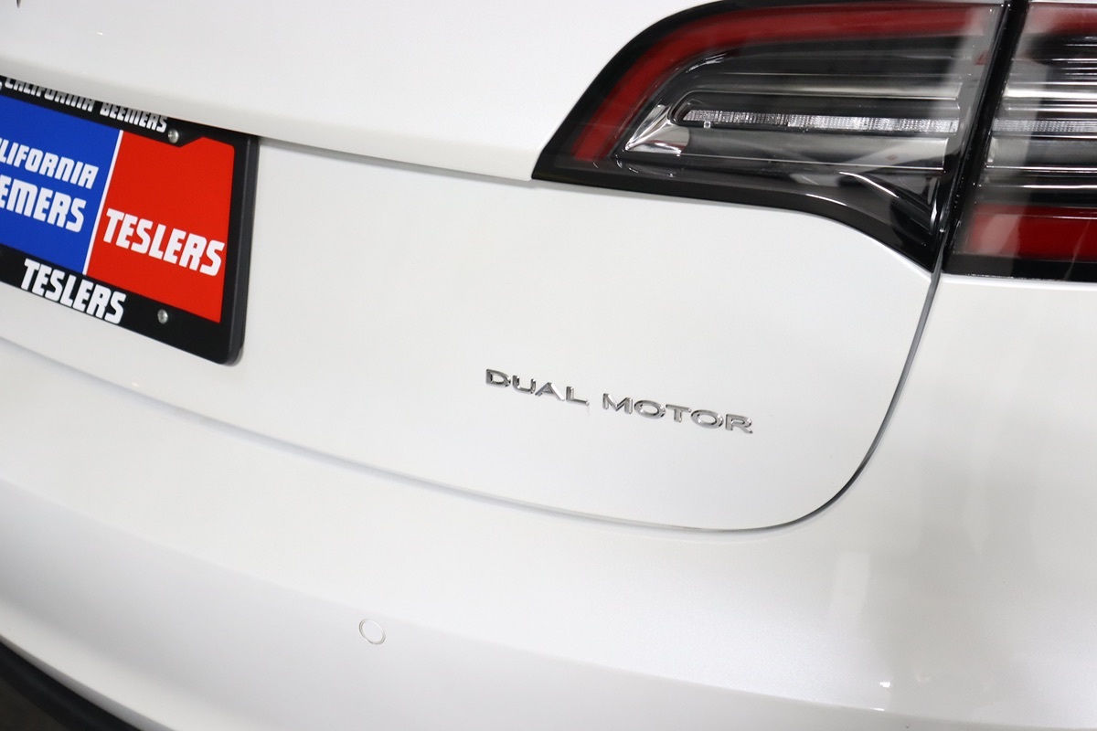 2022 Tesla Model 3 Long Range photo 14