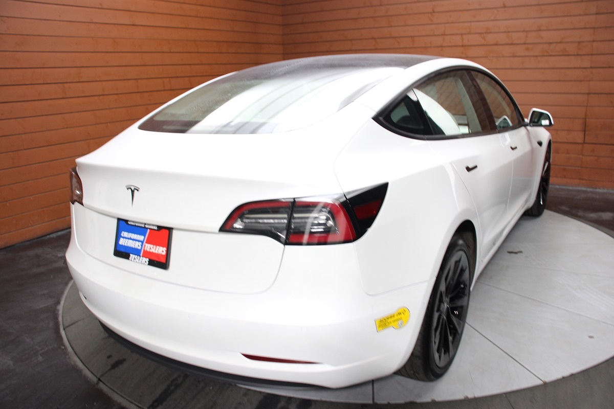 2022 Tesla Model 3 photo 18