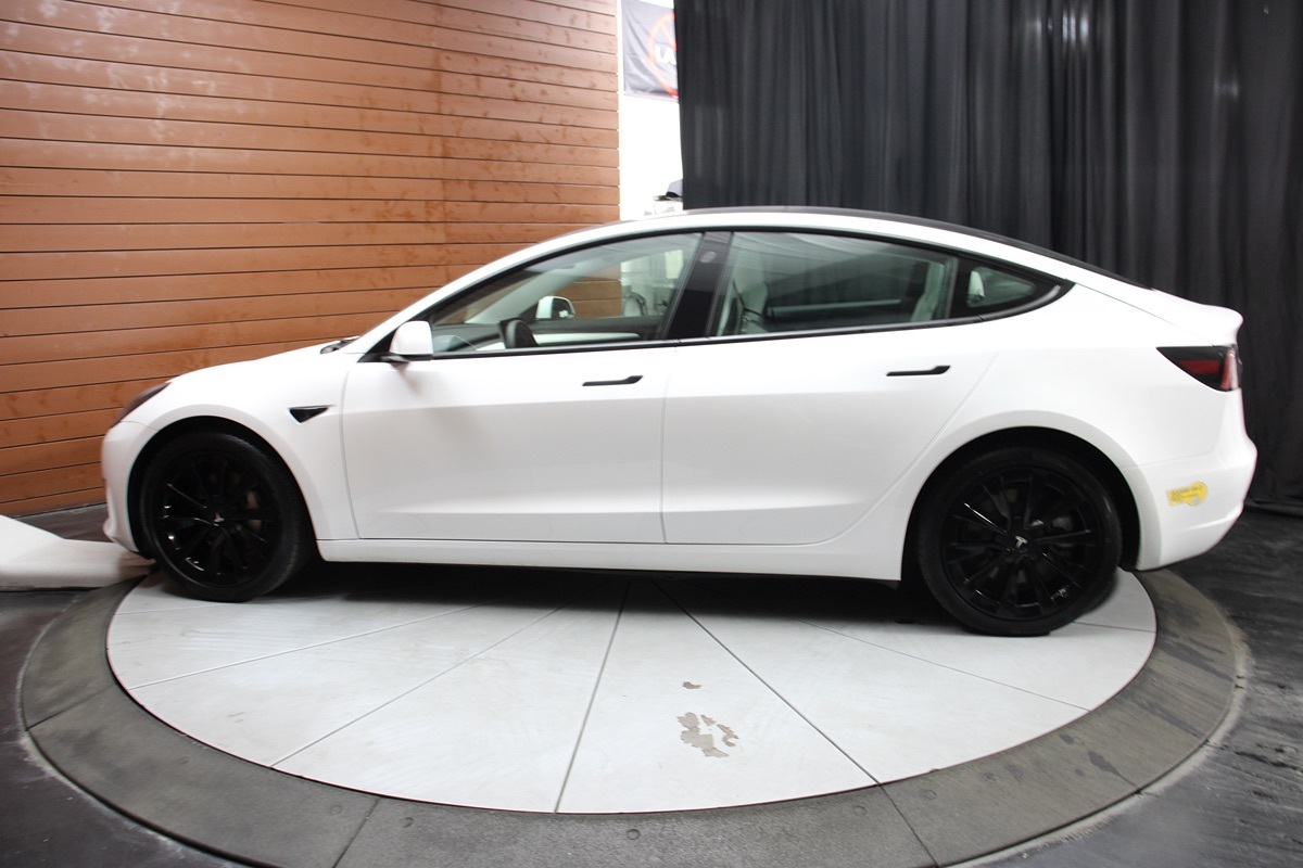 2022 Tesla Model 3 photo 8