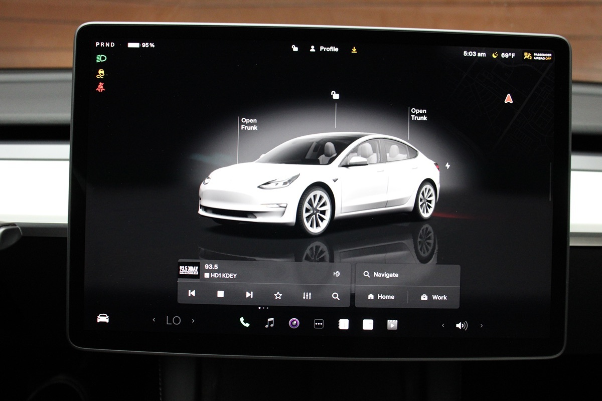 2022 Tesla Model 3 photo 21
