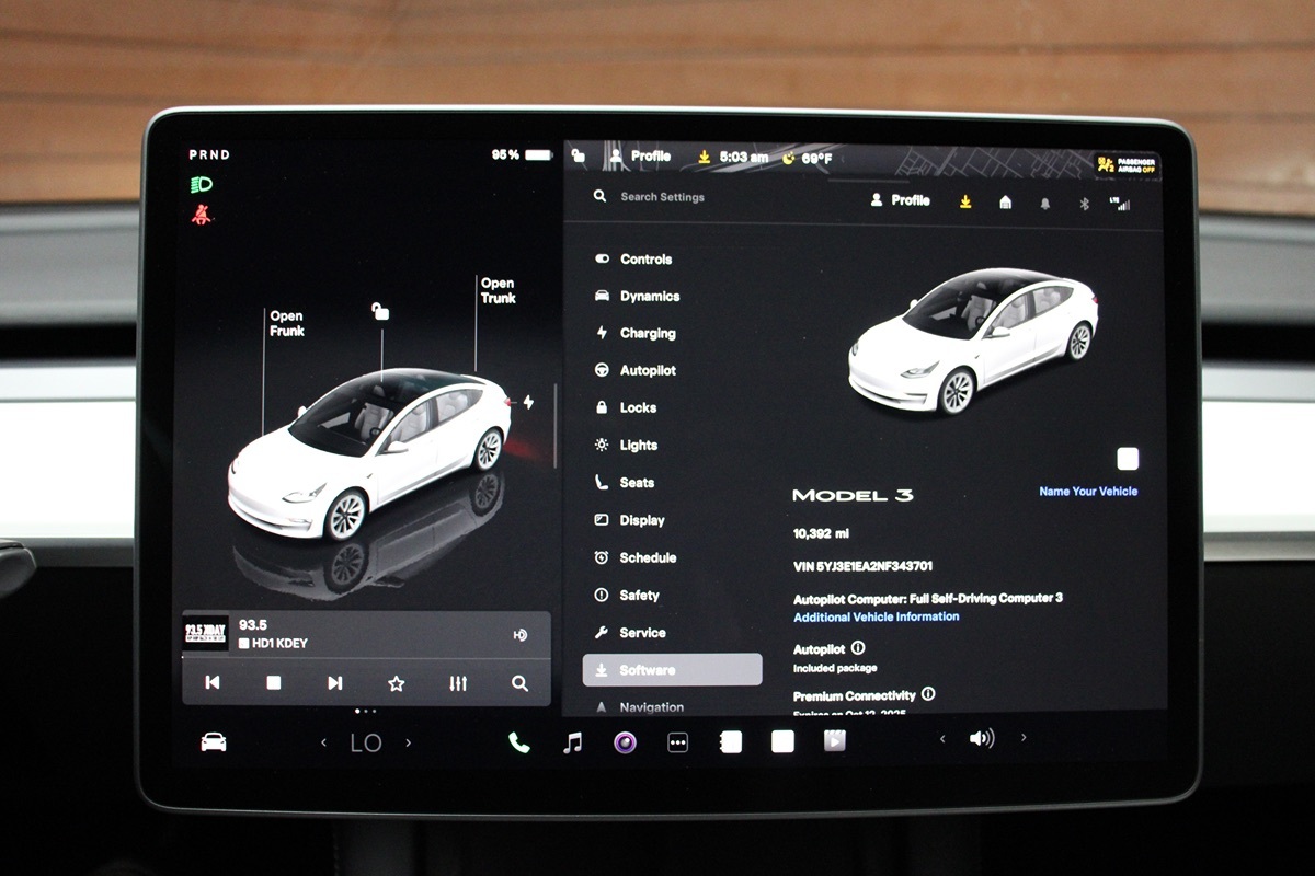 2022 Tesla Model 3 photo 25