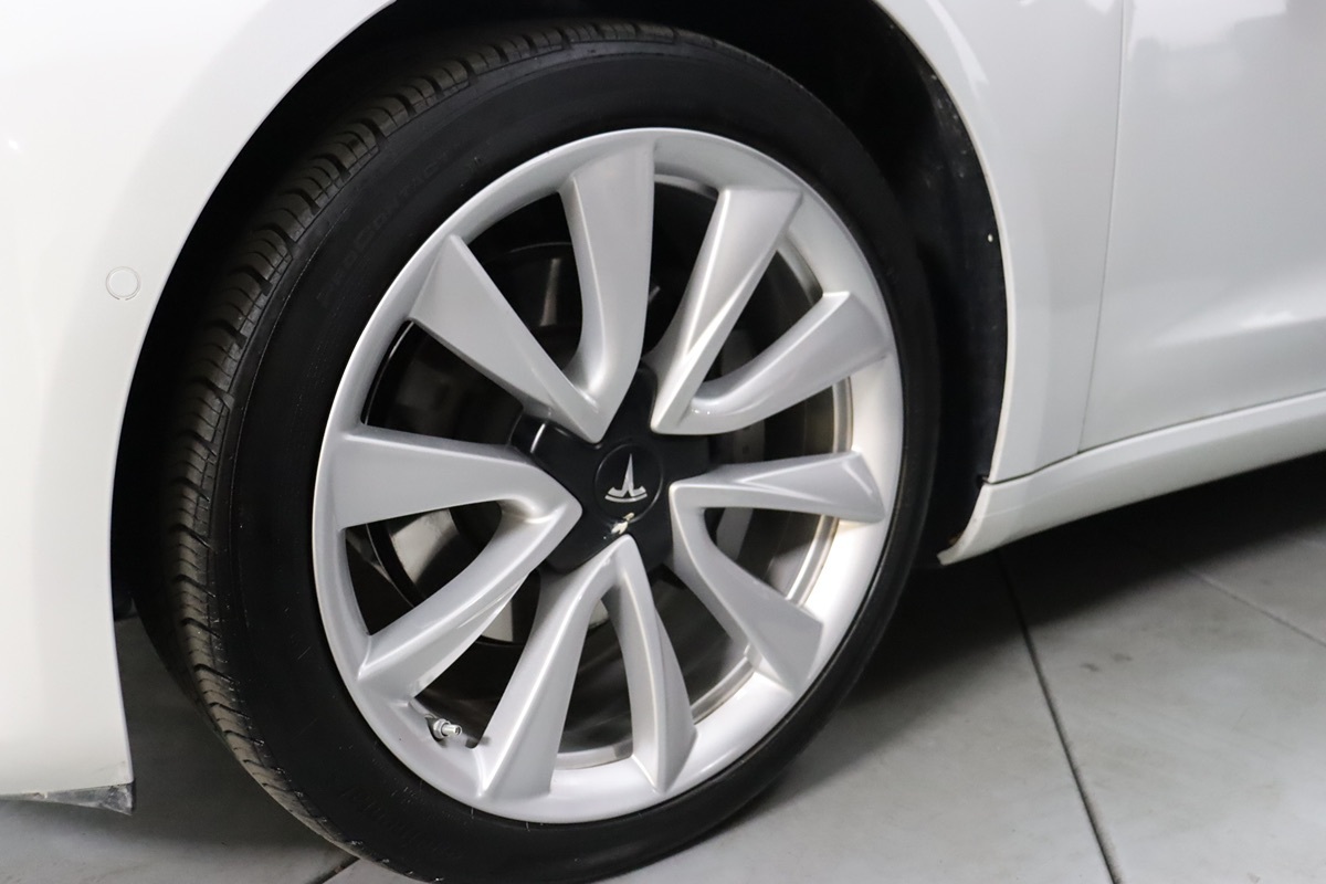 2020 Tesla Model 3 Long Range photo 5