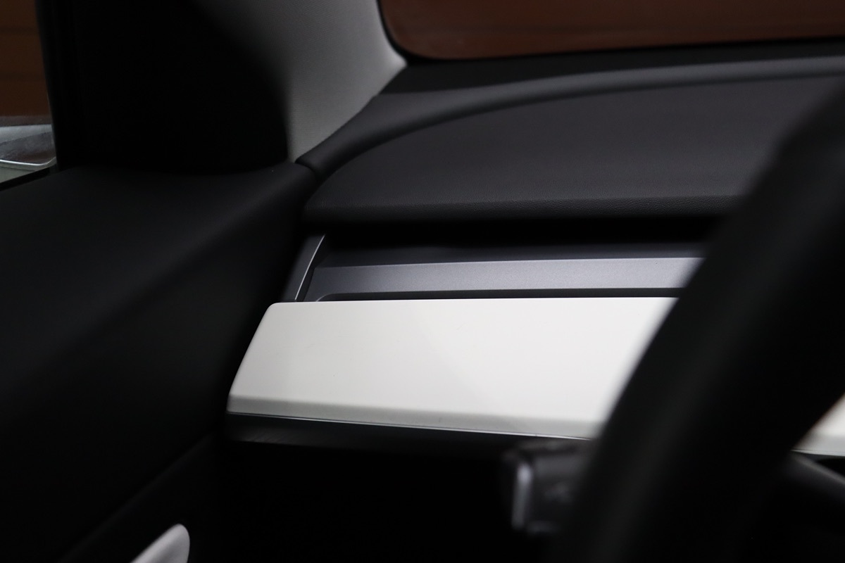 2020 Tesla Model 3 Long Range photo 38