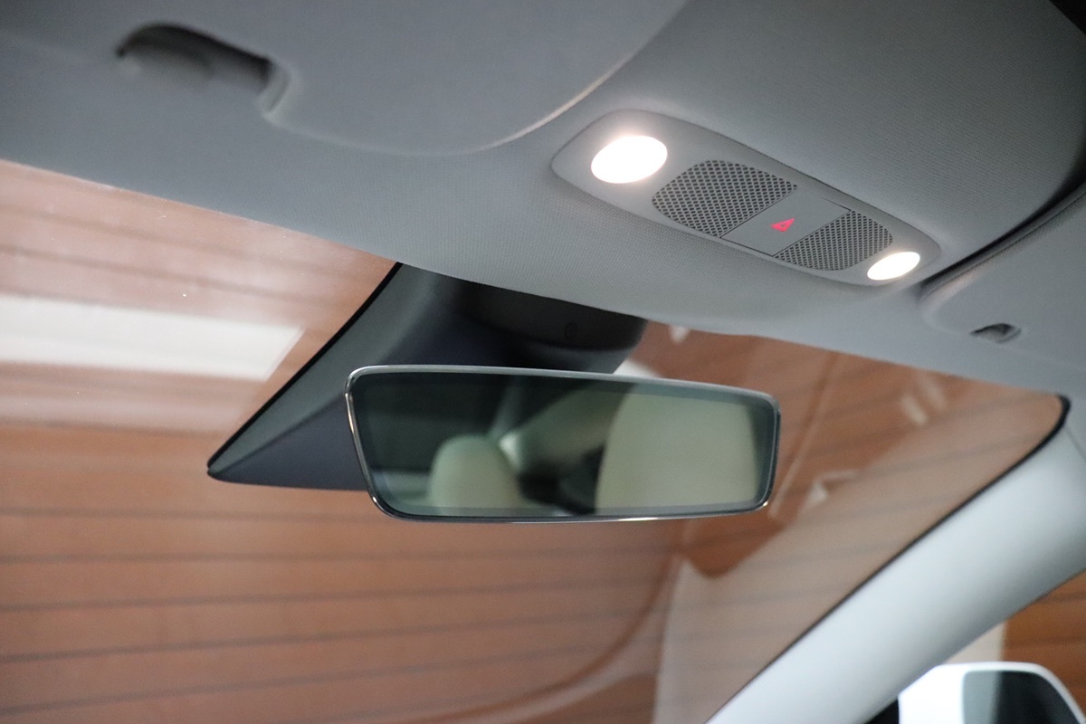 2020 Tesla Model 3 Long Range photo 40