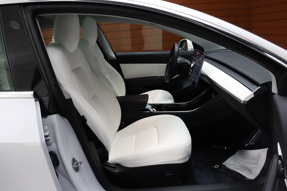 2020 Tesla Model 3 Long Range photo 41