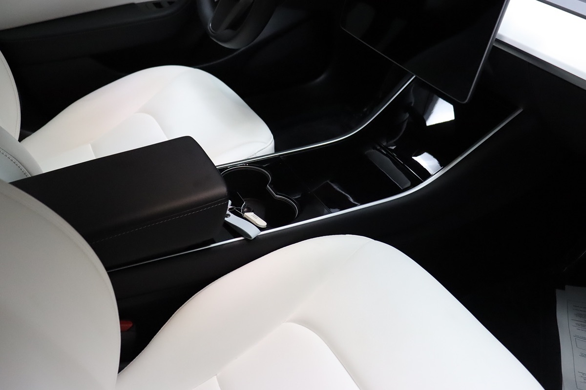 2020 Tesla Model 3 Long Range photo 44