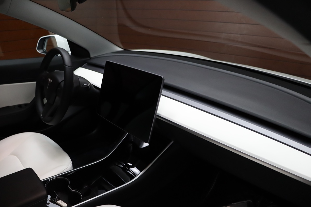 2020 Tesla Model 3 Long Range photo 45