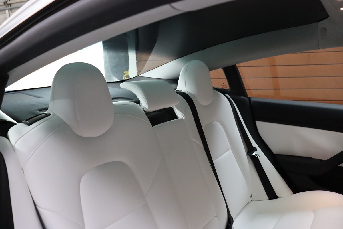 2020 Tesla Model 3 Long Range photo 50