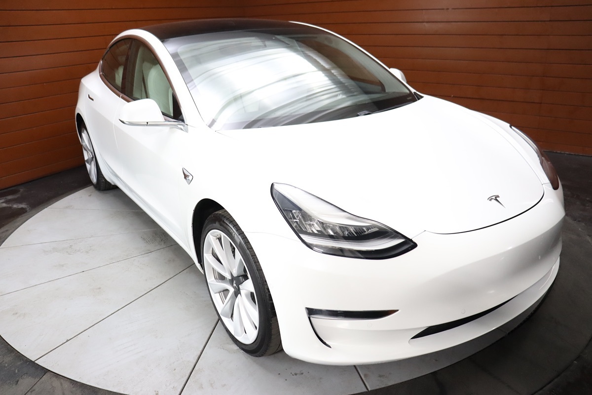 2020 Tesla Model 3 Long Range photo 14