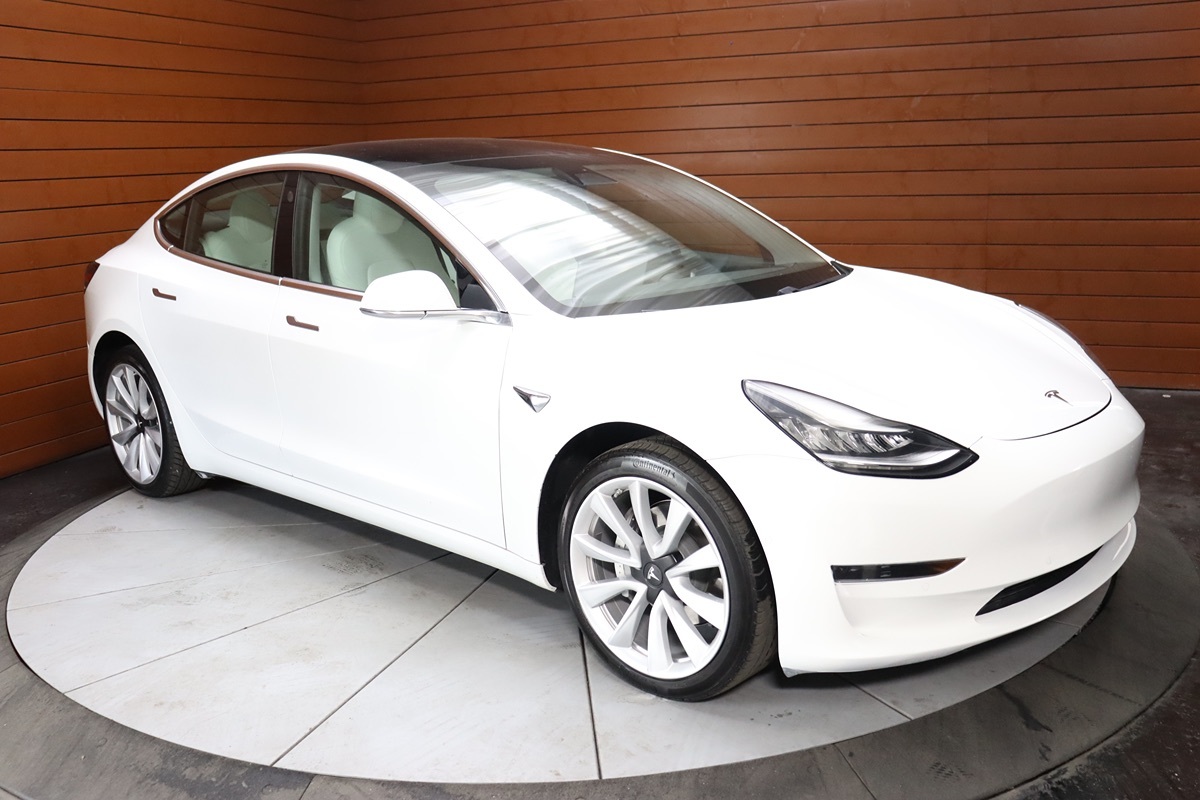 2020 Tesla Model 3 Long Range photo 13
