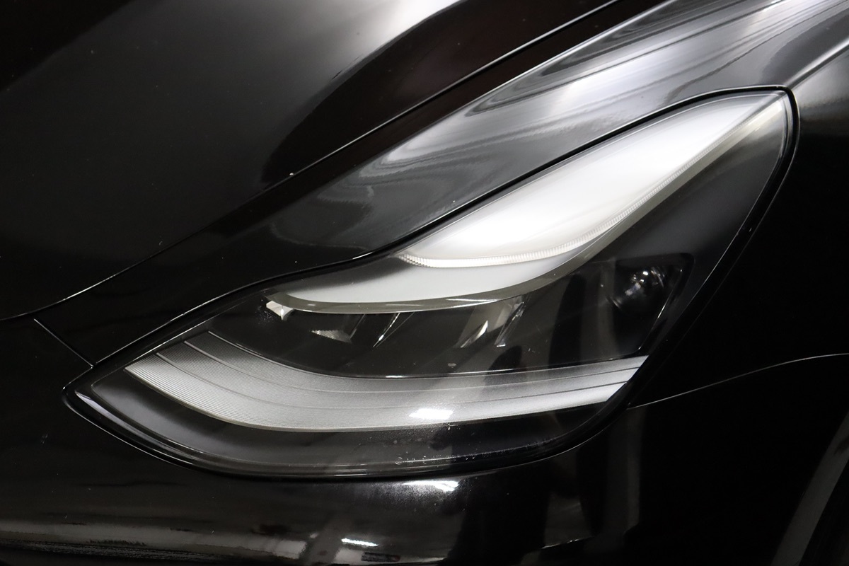 2022 Tesla Model 3 photo 2