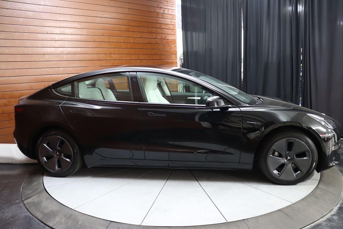 2022 Tesla Model 3 photo 10