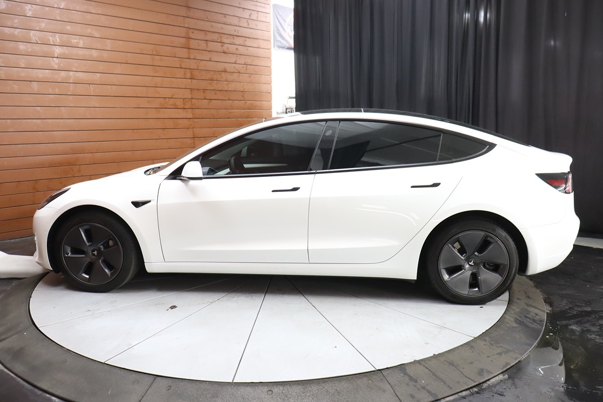 2022 Tesla Model 3 photo 5